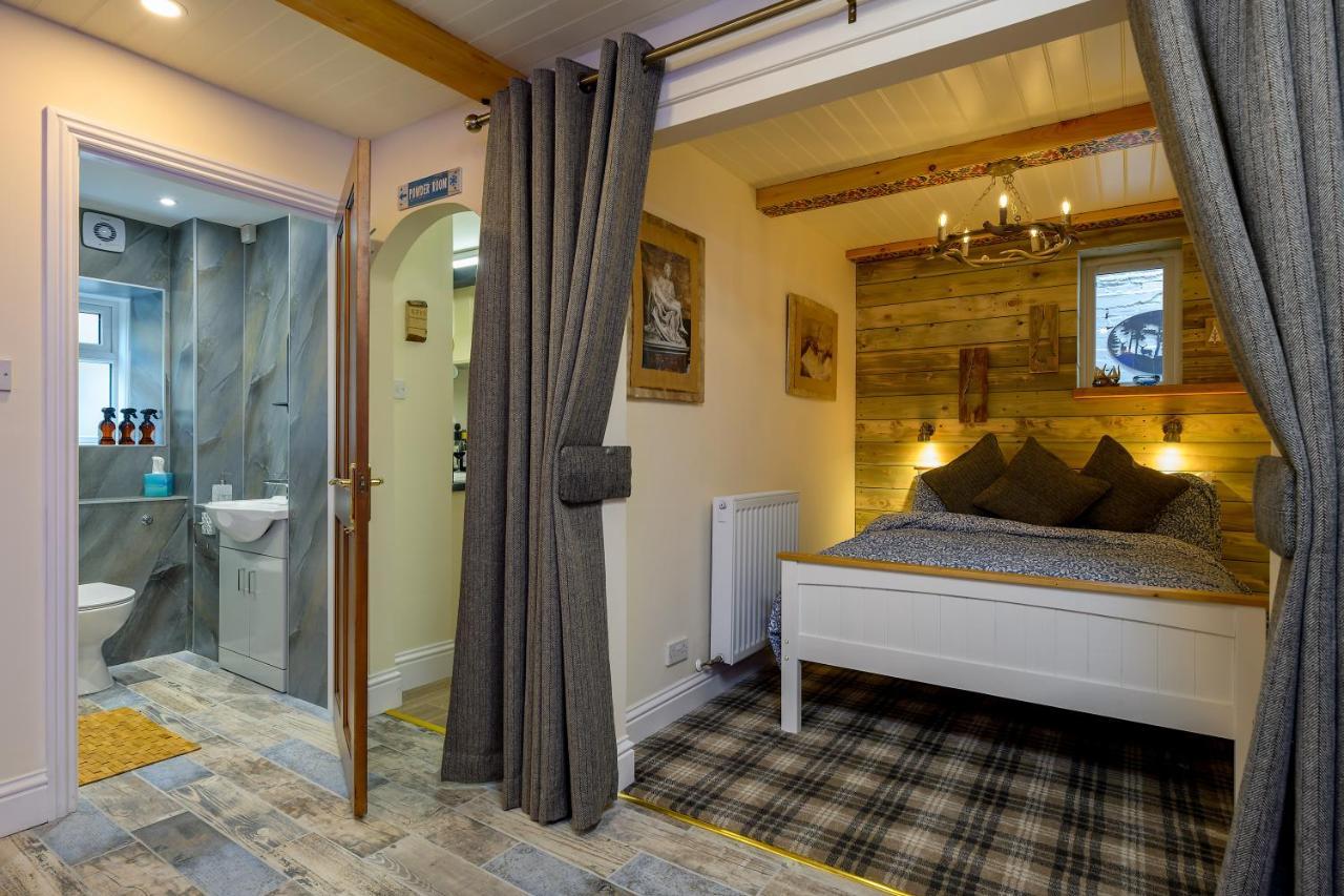 Anastasia'S Secret! Cupar Swiss Alpine Style Apartment Extérieur photo