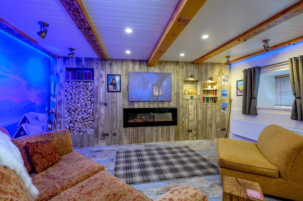 Anastasia'S Secret! Cupar Swiss Alpine Style Apartment Extérieur photo