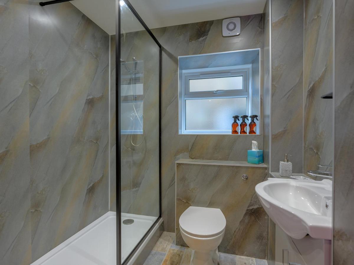 Anastasia'S Secret! Cupar Swiss Alpine Style Apartment Extérieur photo