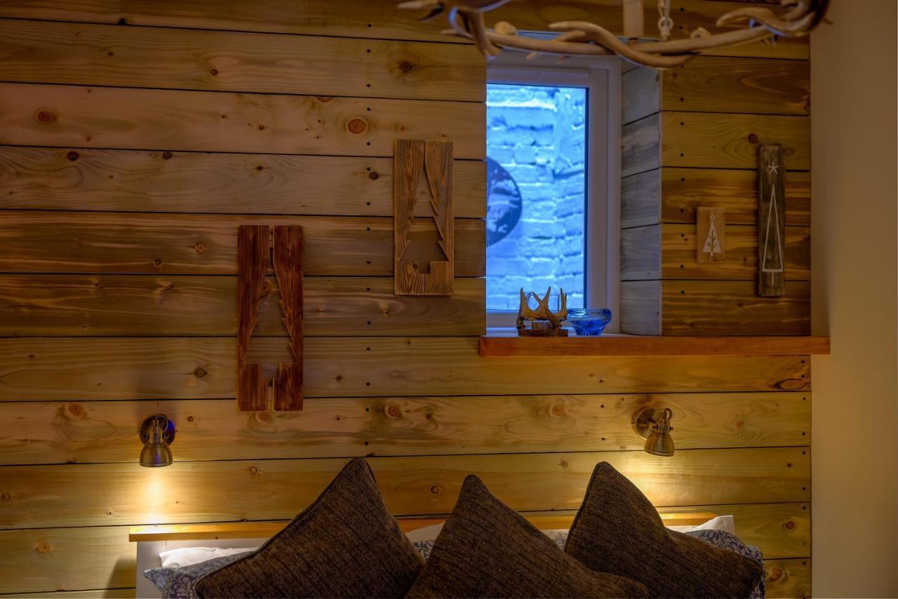 Anastasia'S Secret! Cupar Swiss Alpine Style Apartment Extérieur photo