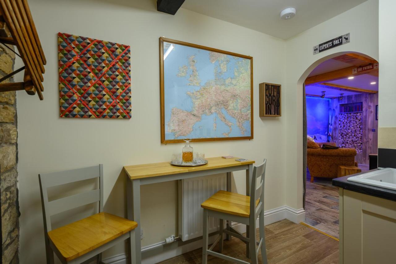 Anastasia'S Secret! Cupar Swiss Alpine Style Apartment Extérieur photo